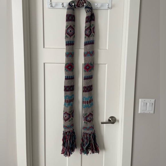 Aritzia Wool Blend Knit Scarf - Picture 2 of 5